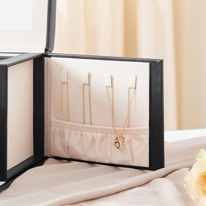UNIQ XL Leather Jewelry Box with 20 compartments and lock - Black
